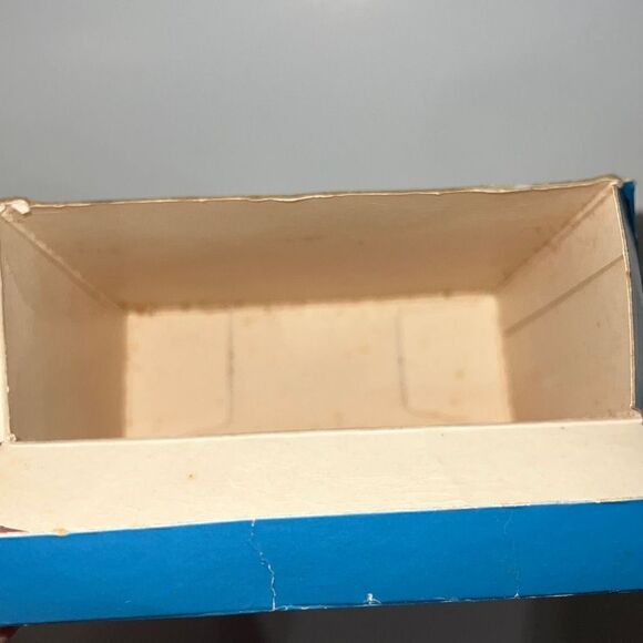 Avon Christmas Carollers Fragranced Soaps Vintage VTG Special Occasion Set of 2 - Picture 6 of 12